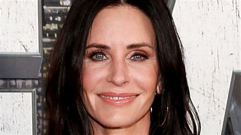 courtney cox lingerie|Courteney Cox stuns in rare bikini snap on Italian。